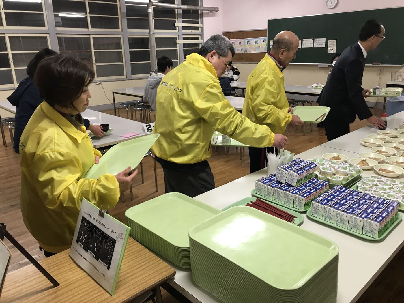 真岡高校定時制との清掃活動（給食２）